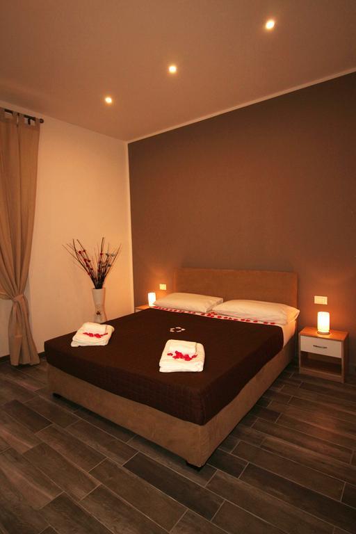 Mi.Ro Rooms โรม ภายนอก รูปภาพ