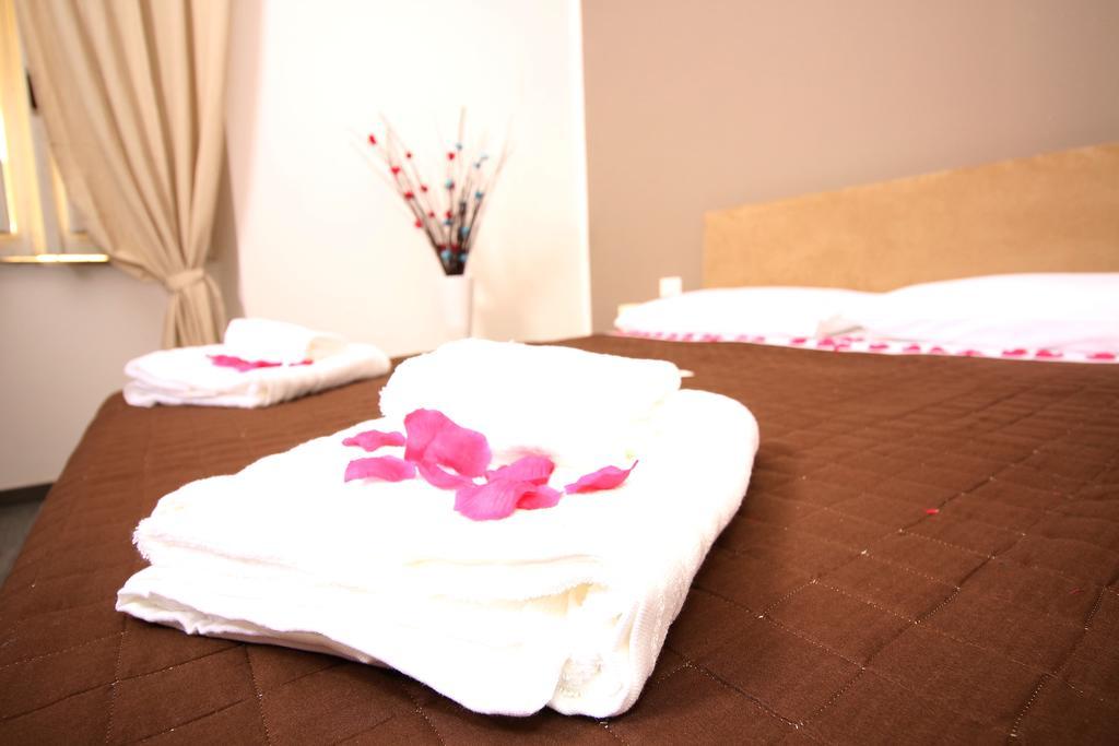 Mi.Ro Rooms โรม ภายนอก รูปภาพ