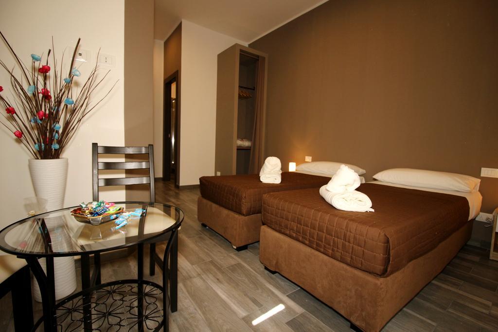 Mi.Ro Rooms โรม ภายนอก รูปภาพ