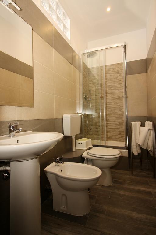 Mi.Ro Rooms โรม ภายนอก รูปภาพ