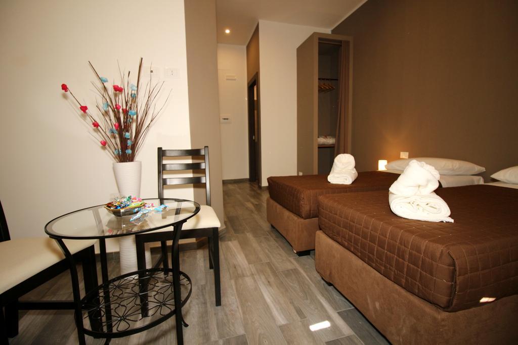 Mi.Ro Rooms โรม ภายนอก รูปภาพ