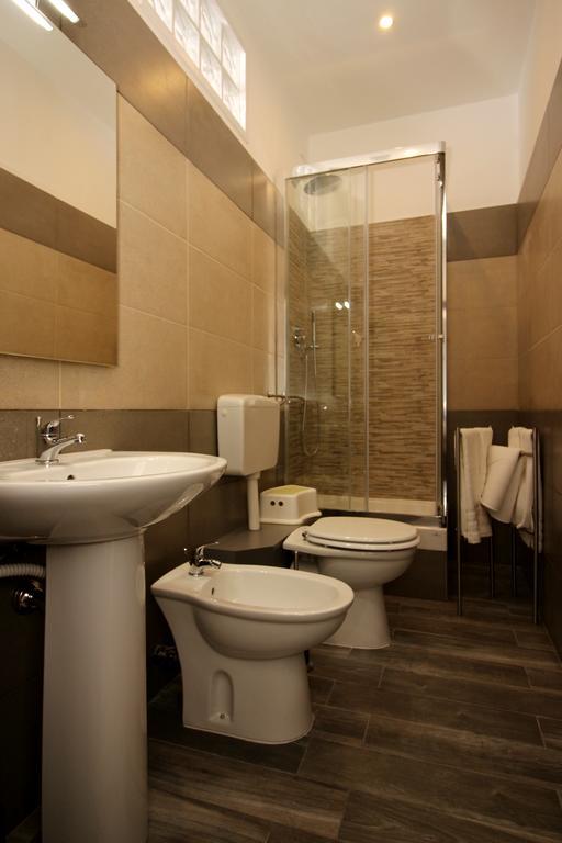 Mi.Ro Rooms โรม ภายนอก รูปภาพ